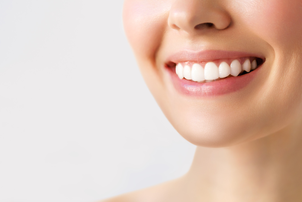 インビザラインで八重歯を矯正する方法と効果を詳しく解説